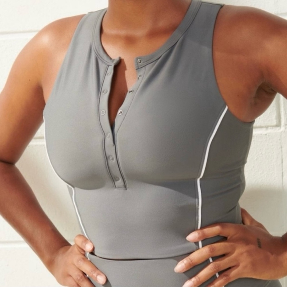 Abercrombie YPB Gray Button Crop Top